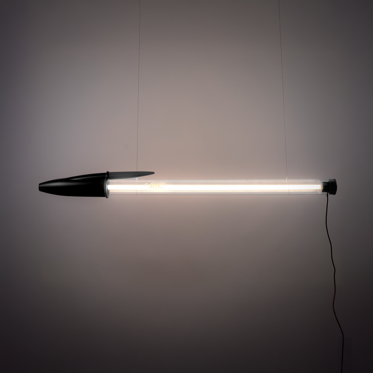 BIC LAMP - BLACK