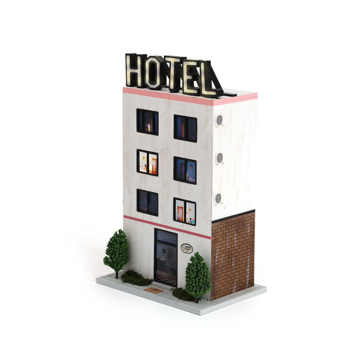 HOTEL VOYEUR