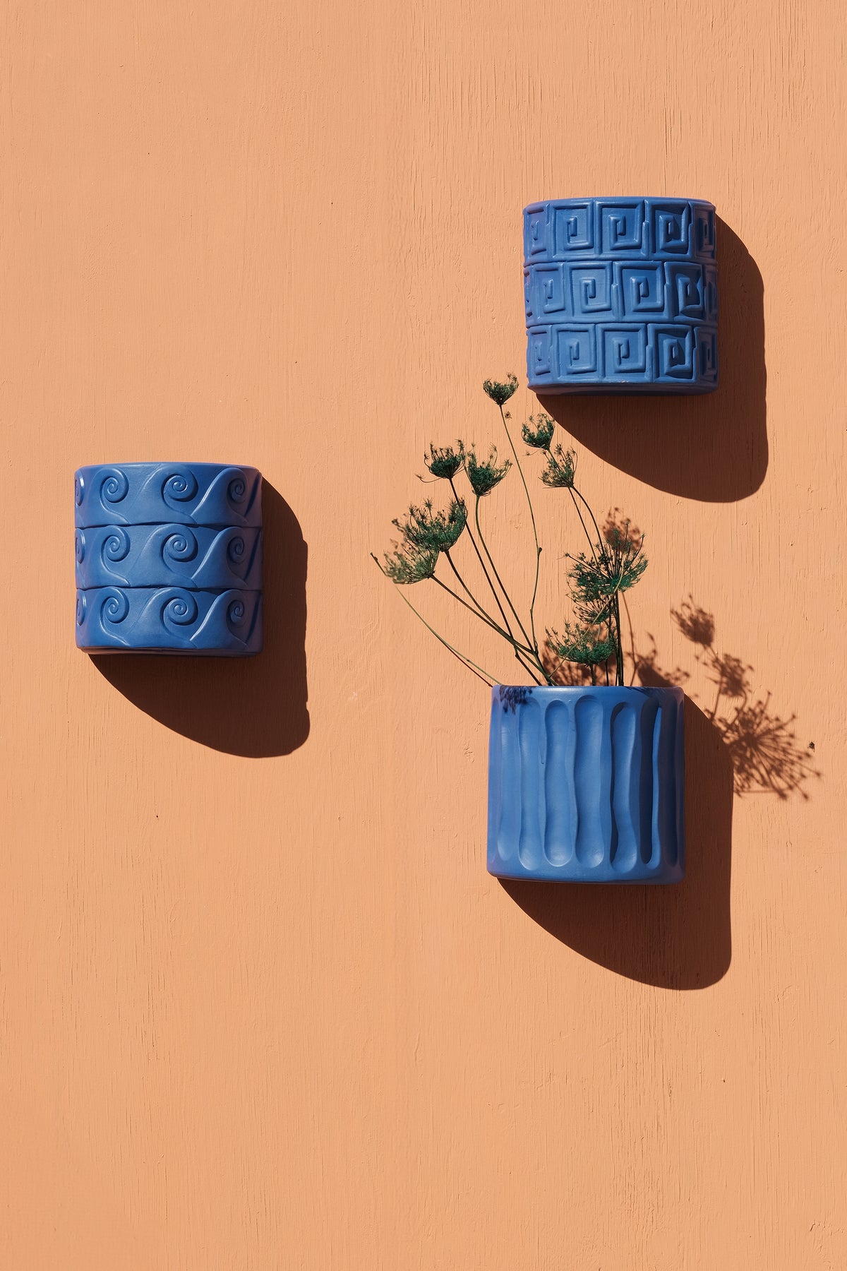 Terracotta Wall Vase Greche Blue