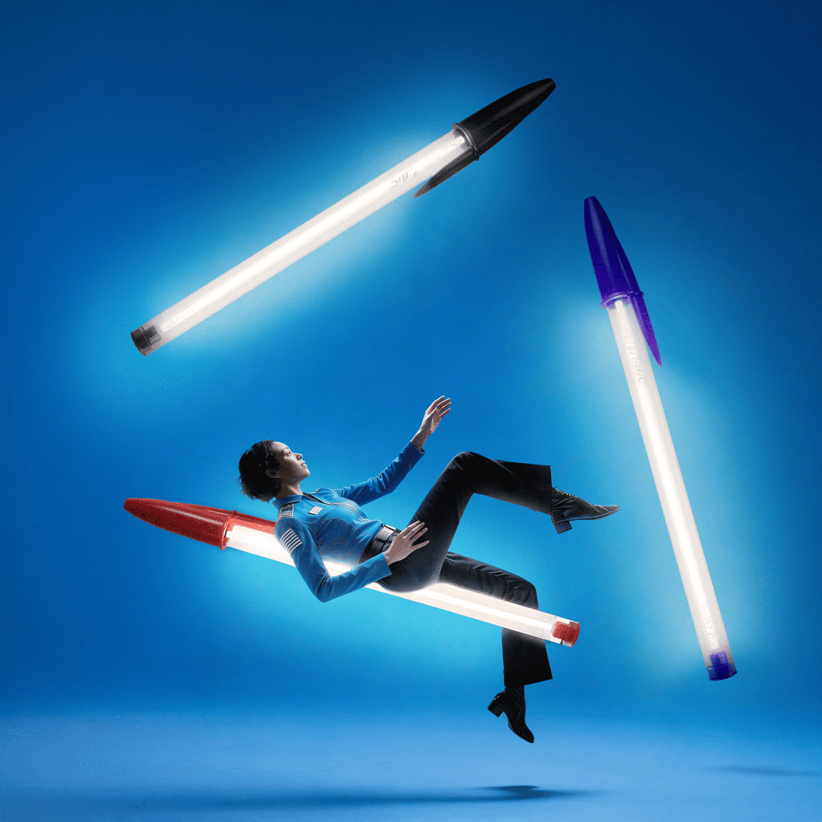 BIC LAMP - BLACK